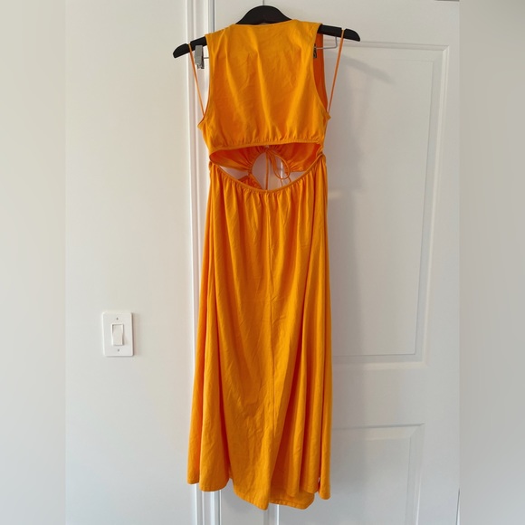 Zara dress with cutouts - Picture 2 of 4